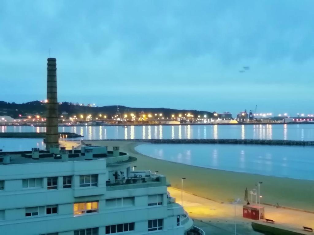 El Sexto De La Playa + Parking Gratis Apartment Gijon Luaran gambar